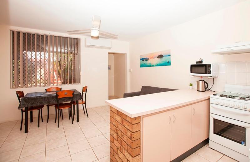 Carnarvon Central Apartments Екстер'єр фото